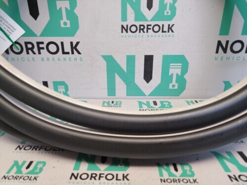 Mercedes S Class V222 Front Right Door Seal