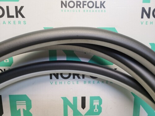 Mercedes S Class V222 Front Right Door Seal