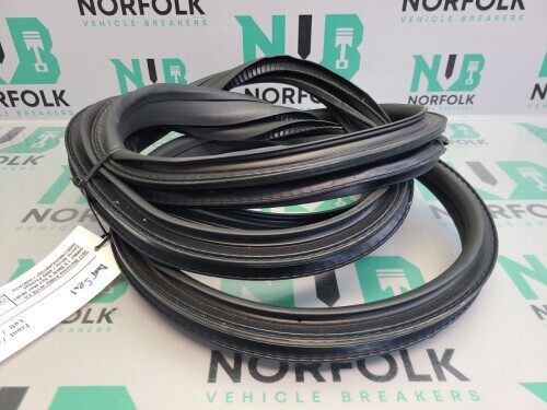 Mercedes CLA C117 Front Left Door Seal