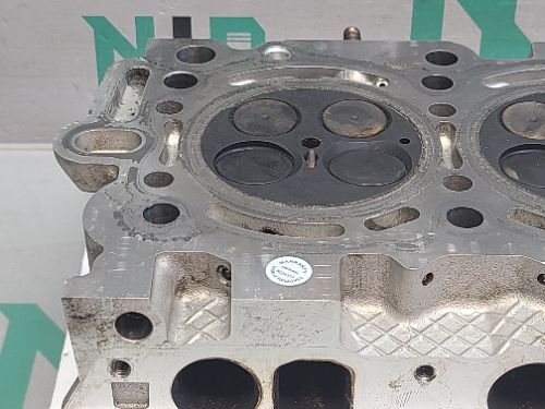 MERCEDES S-CLASS OM642 Engine Cylinder Head Right 3.0 Diese;