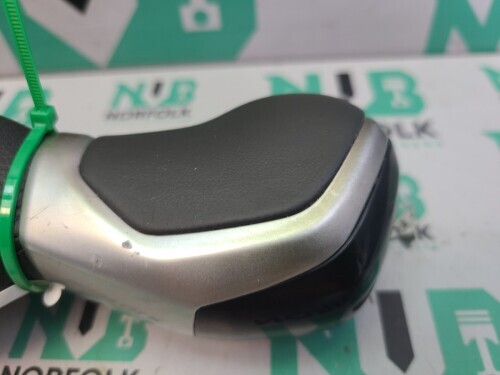 VW Taigo 6 Speed Manual Gear Knob + Gaiter