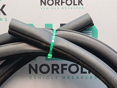 Range Rover Sport L494 Door Seal Front Right