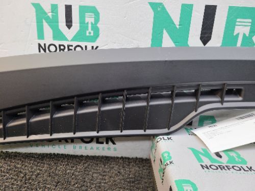 Porsche Cayenne 92A 958 Dashboard Windscreen Vent Trim