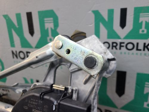 Tesla Model Y Wiper Motor Front & Linkage