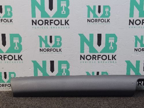 L663 Land Rover Defender Leather Dashboard Panel