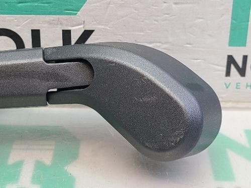 Land Rover Defender L663  Rear Wiper Arm