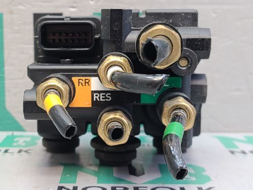 Land Rover Defender L663 Air Suspension Valve Block Front