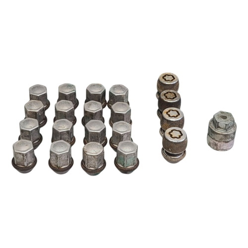 Range Rover Velar L560 Locking Wheel Nuts and Key