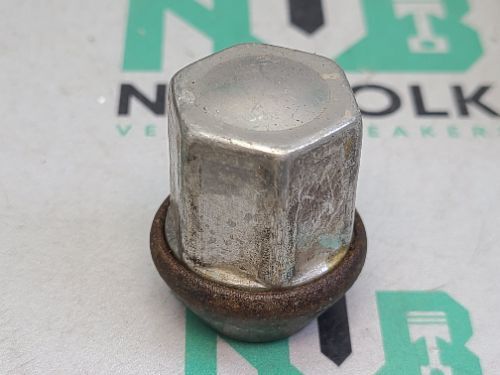 Range Rover Velar L560 Locking Wheel Nuts and Key