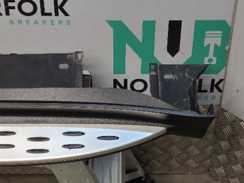 Mercedes EQC N293 Left Side Step