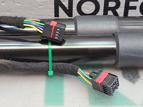 Volvo XC60 MK2 Electric Tailgate Struts Pair Left Right