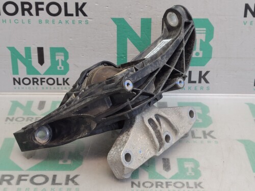Peugeot P84 3008 Engine Mount Right DV6F 1.6 Diesel