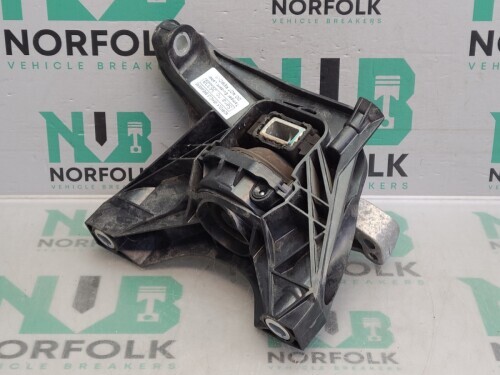 Peugeot P84 3008 Engine Mount Right DV6F 1.6 Diesel