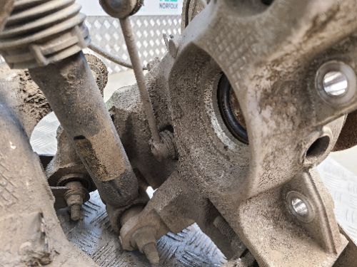 X540 Jaguar E Pace Hub Suspension Right Rear