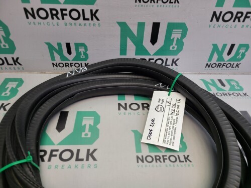 Mercedes CLA C118 Front Left Door Seal